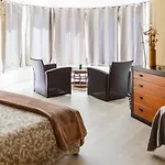 Pksc - Surfers House 3*