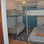 Pksc - Surfers House Peniche