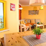 Pksc - Surfers House Konukevi 3*