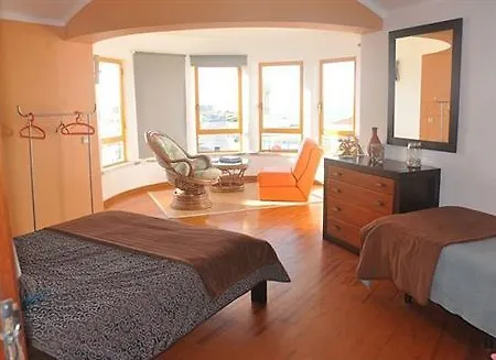 Pensión Pksc - Surfers House Peniche