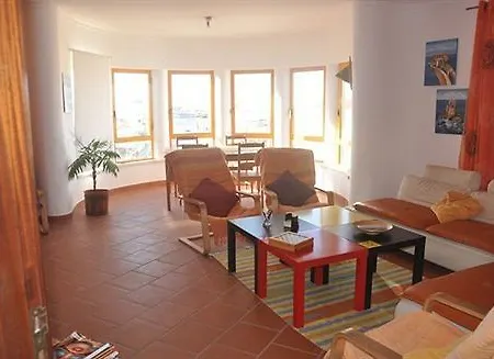 Pensión Pksc - Surfers House Peniche