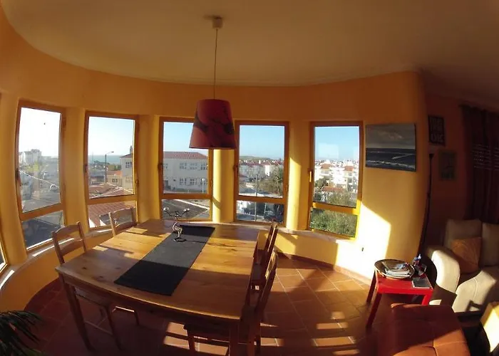 Affittacamere Pksc - Surfers House Peniche