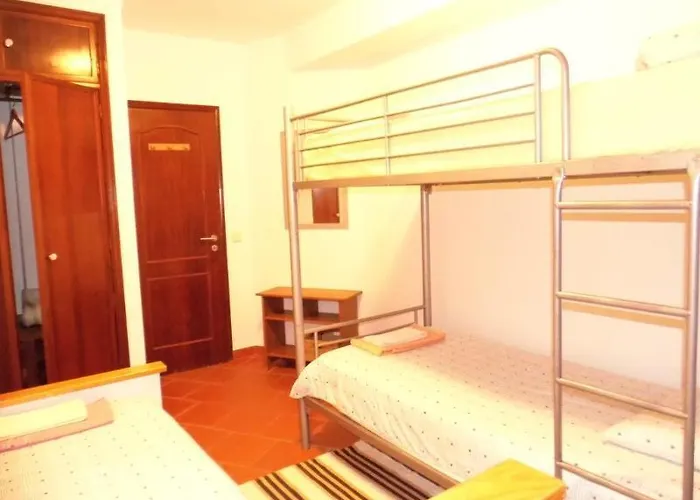 Pksc - Surfers House 3* Peniche