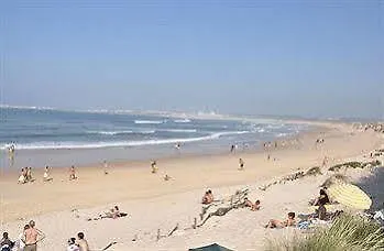 Pksc - Surfers House 3* Peniche